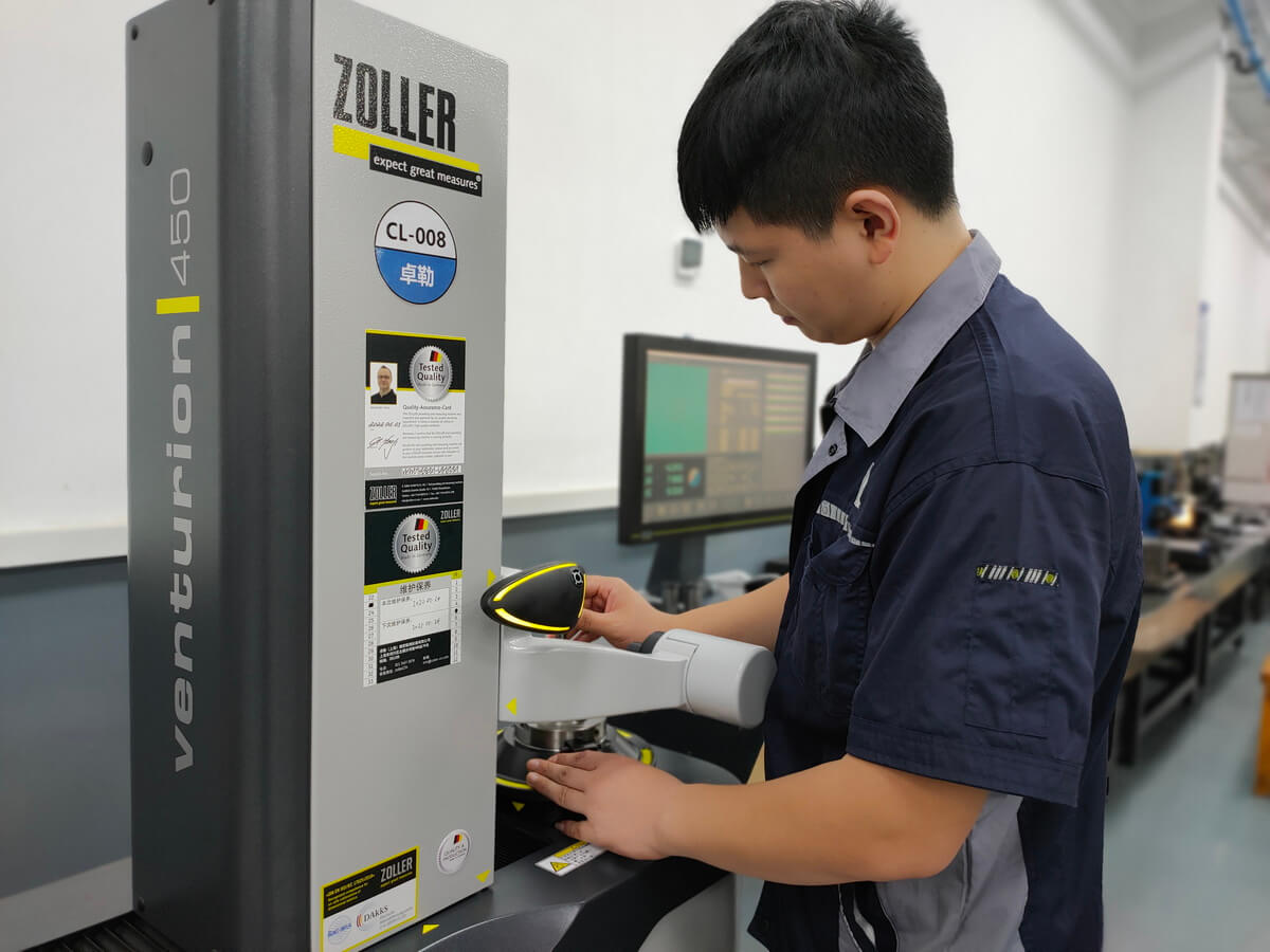 ZOLLER Presetting and Measuring Machine